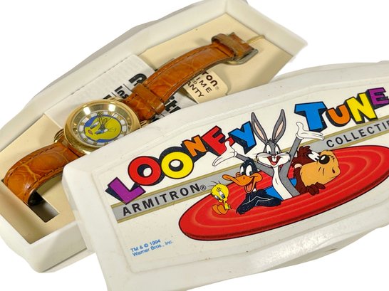 Looney Tunes Novelty Wristwatch Tweety Bird In Original Case