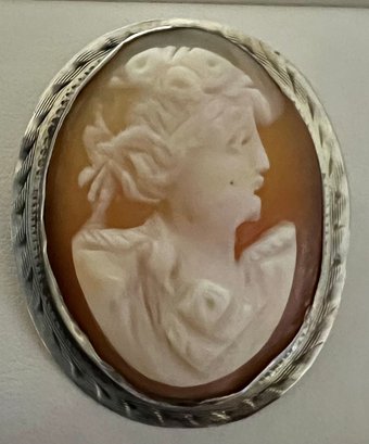 VINTAGE STERLING SILVER SHELL CAMEO BROOCH
