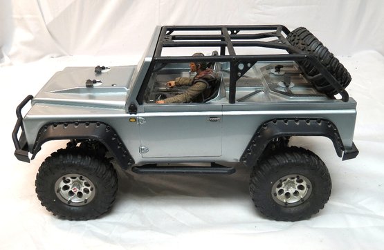Axial RC Car SCX10 Dingo Silver Jeep With Upgraded Internal