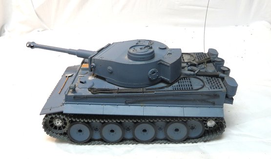 Heng Long RC German Tiger Blue Battle Tank  1/16 Real Action