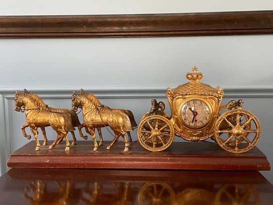 Vintage 'united' (brooklyn, NY) Cast Metal Horses With Carriage Electric Clock. Runs.