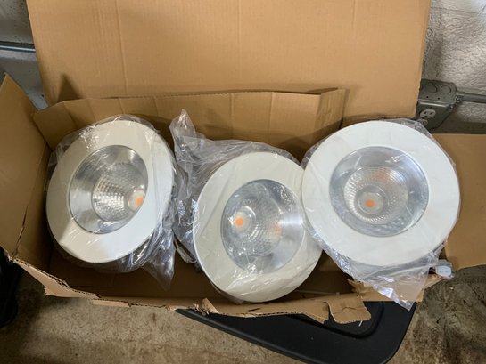 New Open Box LED Recessed Lighting  ~ 3 Lights ~ 3 OPTOTRONIC 25 W LED Driver