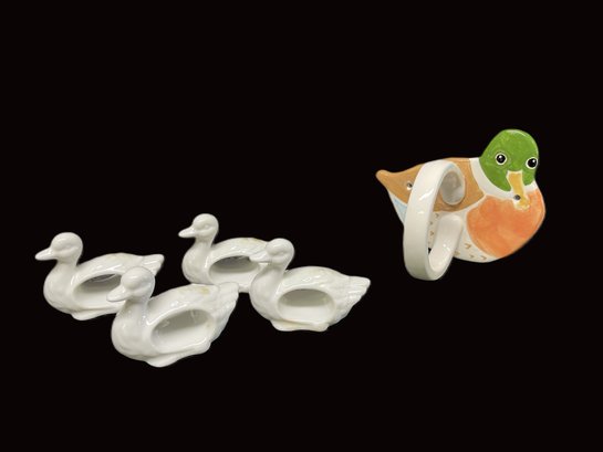 Four Small Ceramic Duck Napkin Rings And Andrea West-Sigma The Trendsetter Towel Ring