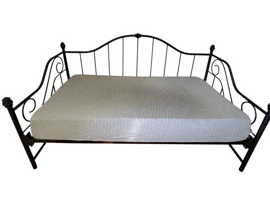 Twin Sized Wrought Iron DayBed Frame With Cyberknit Mattress