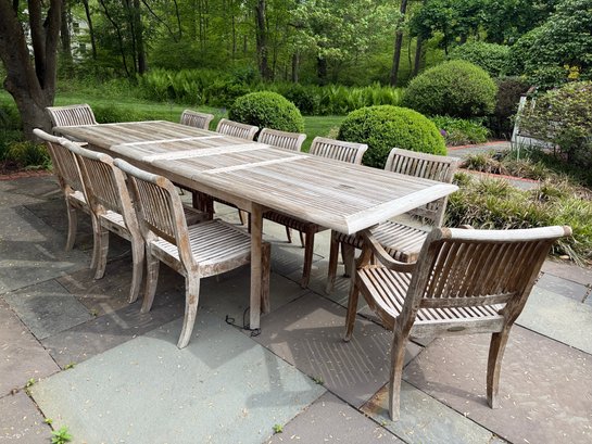 Smith & Hawken Extending Outdoor Table And Set Of 10 Chairs