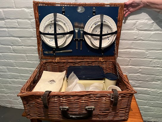 Vintage Brexton Collection Picnic Basket With China Service For 4 Plus - Made In England