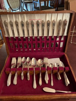 Adoration By Rogers, Silverplated Flatware Set With Service For 12.