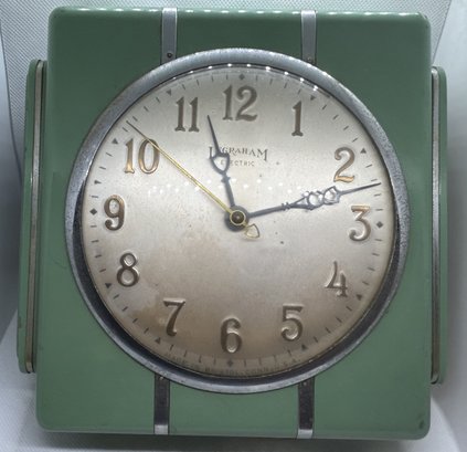 Vintage 1930s ART DECO Ingraham Electric Wall Clock In SAGE GREEN Color