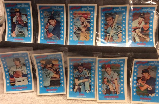 (10) 1982 Kellogg's Baseball Cards - M