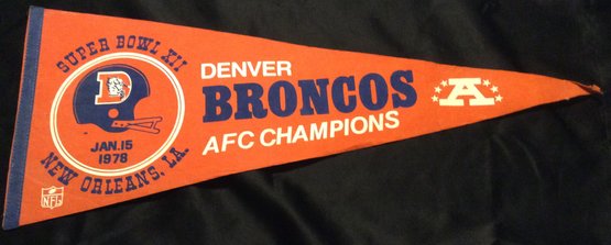 Vintage Denver Broncos Felt Pennant - K