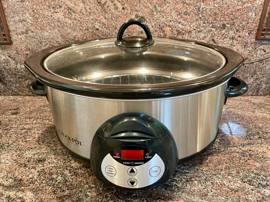 Crock-pot In Good And Hardly Used Condition.
