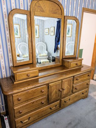 8 Drawer Oak Dresser With Removable 2 Drawer Triple Mirror Top