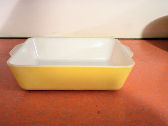 Set Of 2 Vintage Pyrex Primary Color Yellow Baking Dishes