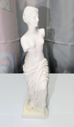 Stone Venus De Milo Statue