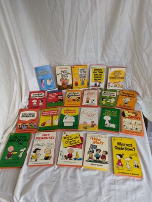 Collection Of 21 Charlie Brown Books Plus A Wee Pals