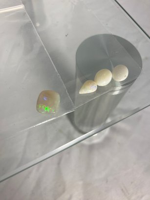 Loose Stones: 4 Opals