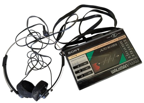 Vintage Sony Walkman FM/AM Stereo Cassette Player