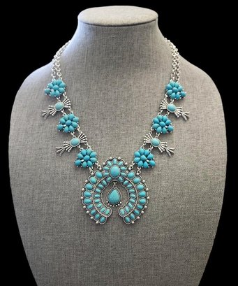 Beautiful Native American Style Squash Blossom Necklace
