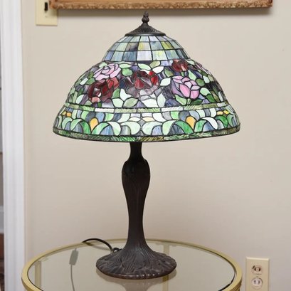 Tiffany Style Rose Motif Lamp