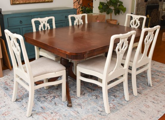 Vintage Mahogany Wood Expandable Dining Table With 6 Chairs And 2 Leaves
