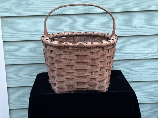 Antique Split Oak Gathering Basket With Handle