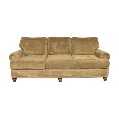 Raymour & Flanigan Dorian Sofa #1785247 | Auctionninja.com