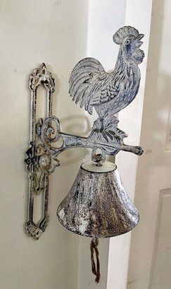 AWESOME Vintage Cast Iron DINNER BELL Rooster Motif- Bell Sounds Great!