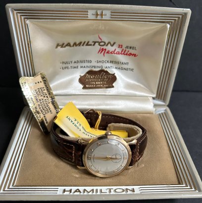 Awesome NOS  21 Jewel 10K Gold Hamilton Medallion Presentation Watch Box Tags WORKING ( READ DESC) C