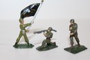 Group Of 11 Toy Soldiers - 1' Miniatures (30 Mm)