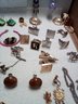 Jewelry Mix 60 Pieces- Matching And Singles - Earrings, Bracelets, Cufflinks, Necklaces, Pins - Lisner D3