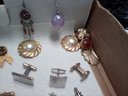 Jewelry Mix 60 Pieces- Matching And Singles - Earrings, Bracelets, Cufflinks, Necklaces, Pins - Lisner D3