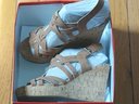 Guess Daystar Wedge Sandal Brown Size 6.5M