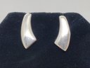 Vintage Sterling Silver Stylish 3/4' Earrings ~ 3.85 Grams