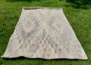 Artisan De Luxe Rug (100 Percent Wool ) With Diamond Motif In A Neutral Color Scheme