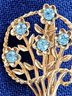 Charming Gold Tone Vintage Blooming Flowers Brooch