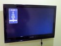 Dynex 32' Flat Screen TV With Remote - Working