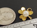 VINTAGE GOLD OVER STERLING SILVER LUCKY SHAMROCK PENDANT W/ REAL PEARL