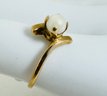 VINTAGE 10K GOLD BYPASS PEARL RING