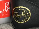 Brand New RAY BAN Aviator Sunglasses - Silver Frame - Black Lenses - Box - Case - Booklet - Cloth - NEW !