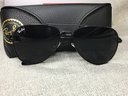 Brand New RAY BAN Aviator Sunglasses - Black Frame - Black Lenses - Box - Case - Booklet - Cloth - NEW !