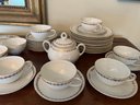 Vintage Roloff China Set Plates & Tea Cups  (LOC:S1)