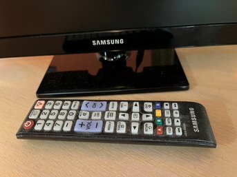 Samsung 18.5' TV & Remote
