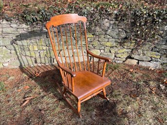 Nicholas & Stone Wooden Rocking Chair