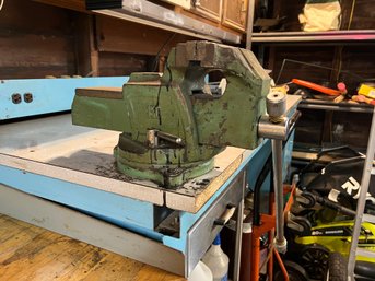 Massive Green Vise