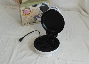 World's Fastest Mini Cupcake Maker