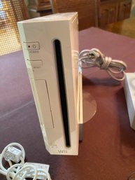 NINTENDO Wii  Game Console & All Acc. ( Like New, See All Pics)