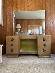 Grand Rapids Furniture Company Vanity With Mirror