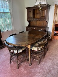 Vintage Dinning Table & 6 Chairs