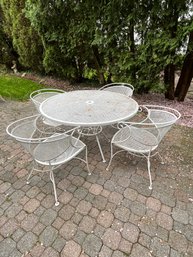 Vintage Metal Round Patio  Table And Four Armchairs