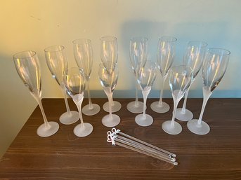 Colony Amaryllis Champagne And Wine Flutes With Flamingo Stirrers